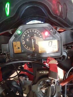 Honda CBR 600re - 4