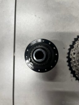 Shimano kazeta 10-44 aj s nábojom - 4