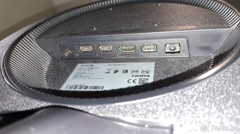 Herný Monitor Samsung C27RG50FQR 240HZ - 4