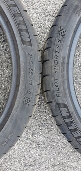 255/35 ZR19 96Y MICHELIN Pilot Sport 4S - 4