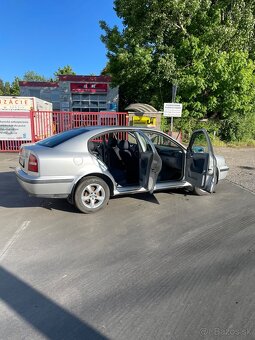 Škoda Octavia 1,6 benzín - 4