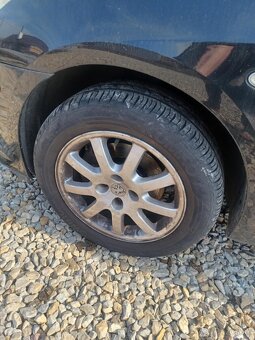 Rozpredám Peugeot 307 SW 1.6Hdi 66kw 9HV - 4