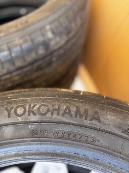 Predám letné pneu YOKOHAMA 235/55 R20 102V - 4