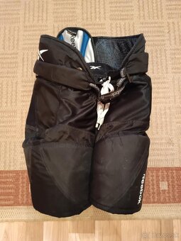 Predám Vestu reebok 10k,Gate reebok 7k,Lakte reebok 10k - 4