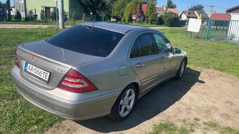 Predám Mercedes-Benz C220D - 4