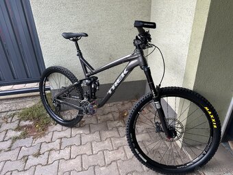 Predám celoodpružený bicykel TREK Slash 8 - 4