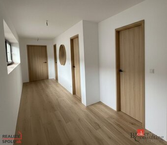 Moderná novostavba pri Banskej Bystrici - 4