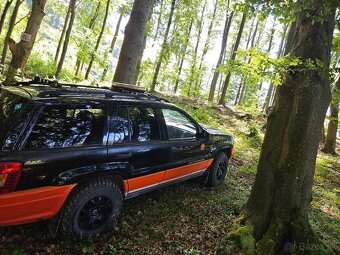 Predám jeep grand cherokee  4,0 l benz,lpg - 4