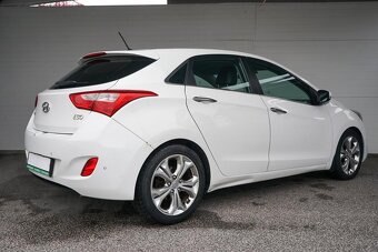 11- Hyundai, i30, 2014, benzín, 1.6i, 99kw - 4