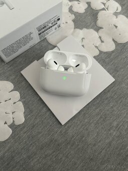 Airpods Pro 2nd gen USB C - 4
