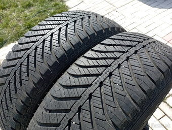 215/60/17 Goodyear celoročné pneu 2ks - 4
