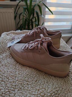 Adidas court revival 42 2/3 - 4