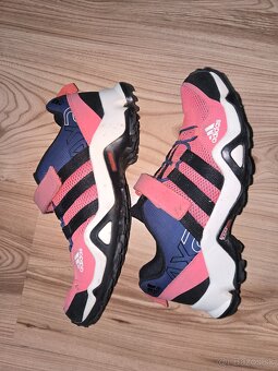 Tenisky Adidas vel.36,5 - 4