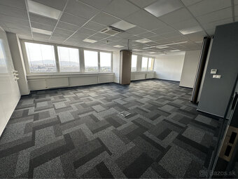 Moderné kancelárske priestory - 660 m2 - na Juhu - 4