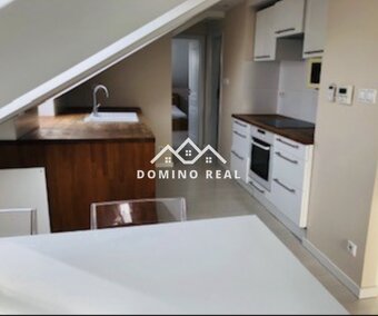 2-izbový podkrovný byt v historickej budove - 4