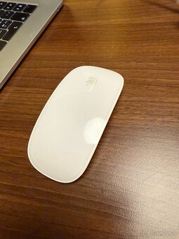 Apple MacBook Air 15-palcový M2 - 4
