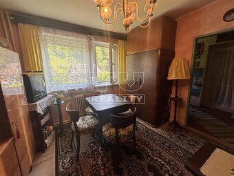 RODINNÝ DOM VYHNE, POZEMOK 820 M2 - 4