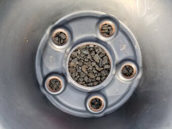 Plech disky 16"5×120 org.VW T5,T6,T6.1 - 4