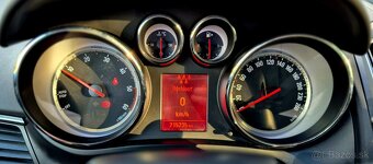 Predám Opel Zafira Tourer 2.0 - 7 miestne - 4