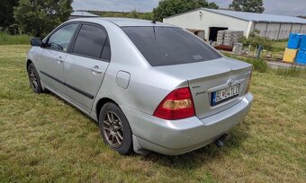 Predám Toyota corolla sedan 1.6i LPG rok 2003 - 4