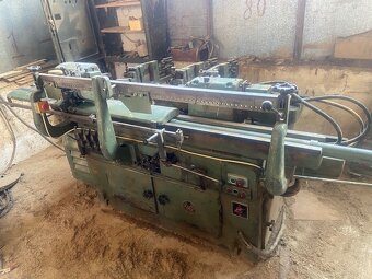 sustruh na drevo - 4