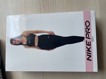 Nike pro - 4