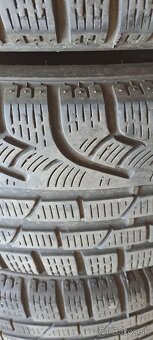Predám 4ks jazdené zimné 205/50r17-93V Pirelli - 4