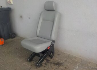 Sedadlo 2 rada VW T5 - 4