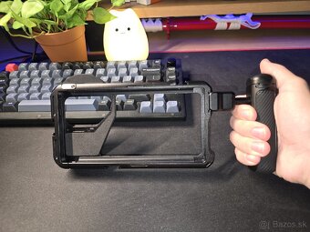NEEWER Cage + BT side handle / Samsung Galaxy S24 Ultra - 4
