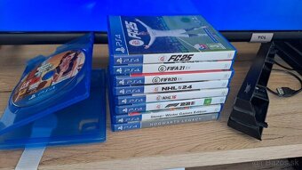 Playstation 4 PRO 1TB plus príslušenstvo hry - 4
