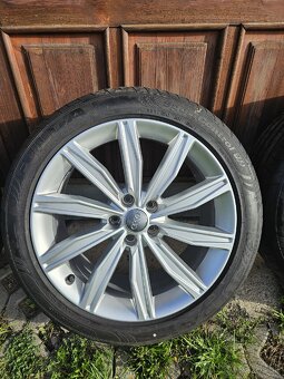 Audi A6 C8 R19 245/45 - 4