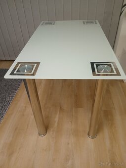 Skleneny jedalensky stol - 4