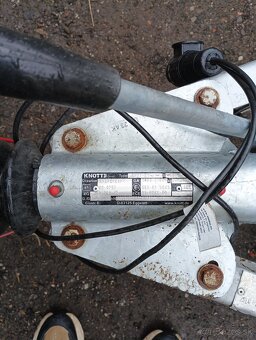 Autoprepravnik-vozik 2.6tony - 4