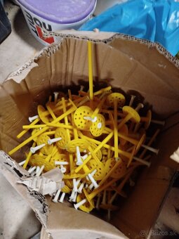 Kotva do polyesteru - 4