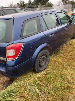 astra station wagon - 4