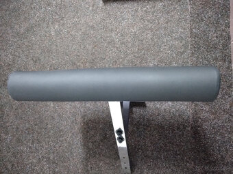 Bicepsová opierka Body Solid GPCA1 - 4