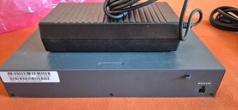 Switch HPE OfficeConnect 1820 Series Switch J9982A - 4