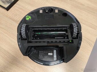 Robotický vysávač iRobot Roomba j7 715840 - 4