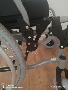 Predám málo používaný invalidný vozik - 4