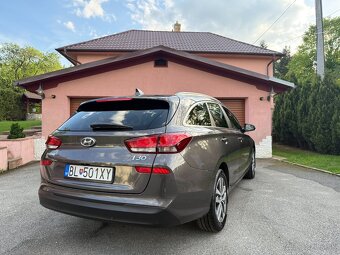 Hyundai i30 CW 1,6 CRDI Family - 4