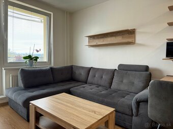 2-izbový byt na predaj s 2 balkónmi, Školská ulica. - 4