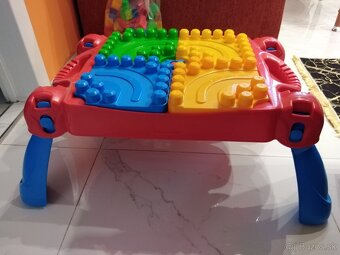 Hraci lego stolík - 4