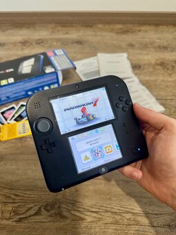 Nintendo 2DS original balenie + 3 hry - 4