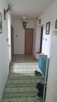 Dom s dvomi garážami Čerenčany - 4