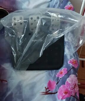 Logitech G29 – volant + radiaca páka + 2× pedále (plne funkč - 4