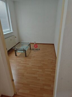 NA PREDAJ: 2-izbový byt Michalovce, Stráňany - 4