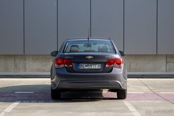 Chevrolet Cruze 1.8 16V LT - 4