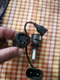 Predám LED žiarovky HB4 - 4