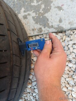 255/40 r20 letné penaumatiky ,Kumho - 4