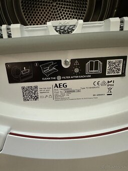 AEG AbsoluteCare® Plus 9000 TR939M6CC biela - 4